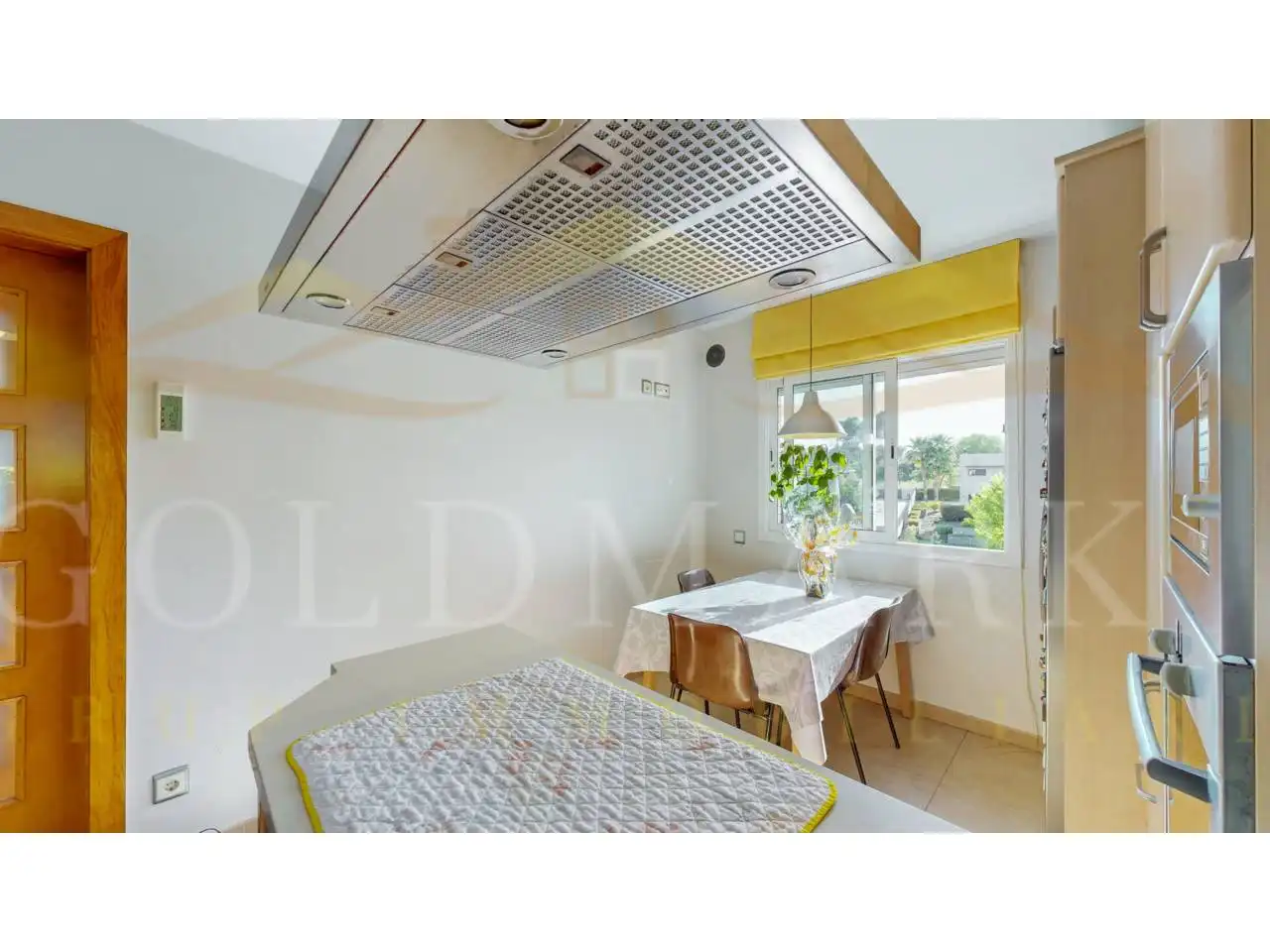 Cuina de Casa o xalet en venda en Sabadell amb Aire condicionat, Jardí privat i Terrassa
