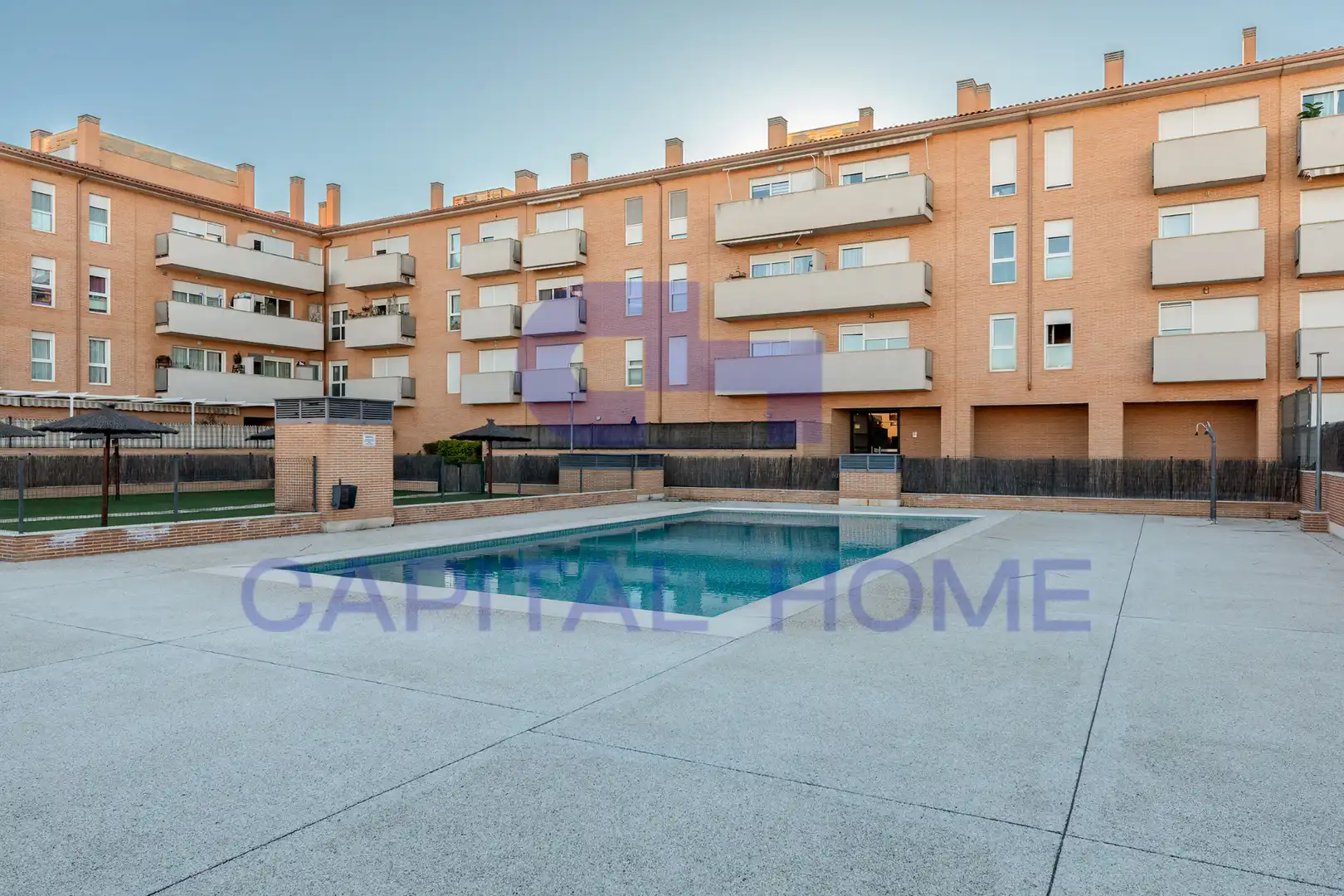 Piscina de Ático en venta en Navalcarnero con Aire acondicionado, Calefacción y Parquet