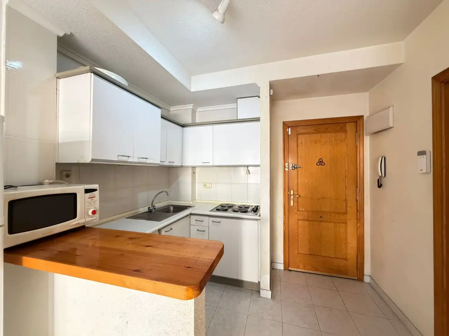 Kitchen of Flat for sale in Torrevieja  with Terrace, Furnished and Washing machine