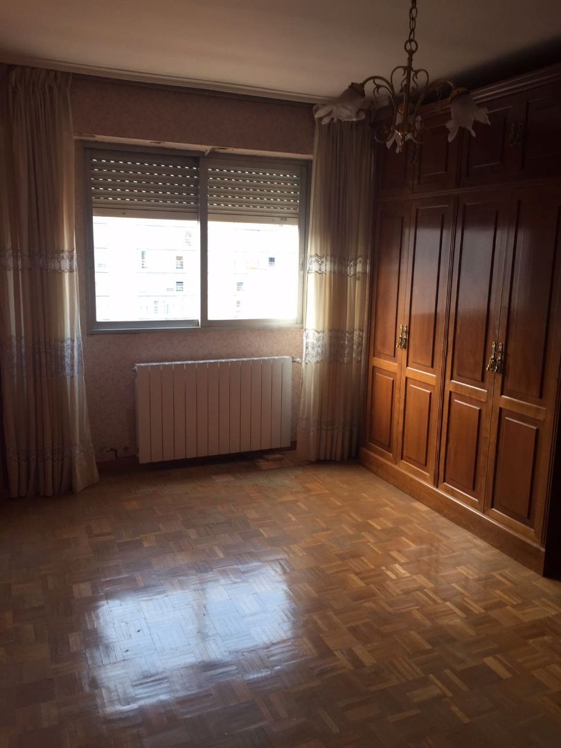 Bedroom of Flat to rent in  Zaragoza Capital  with Heating, Parquet flooring and Furnished