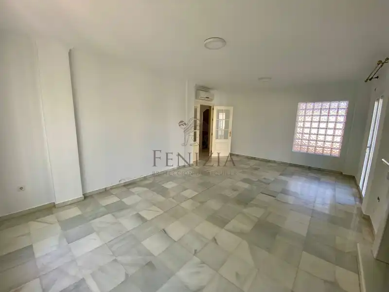Detached homes for rent in El Puerto de Santa María  with Air Conditioner, Private garden and Storage room