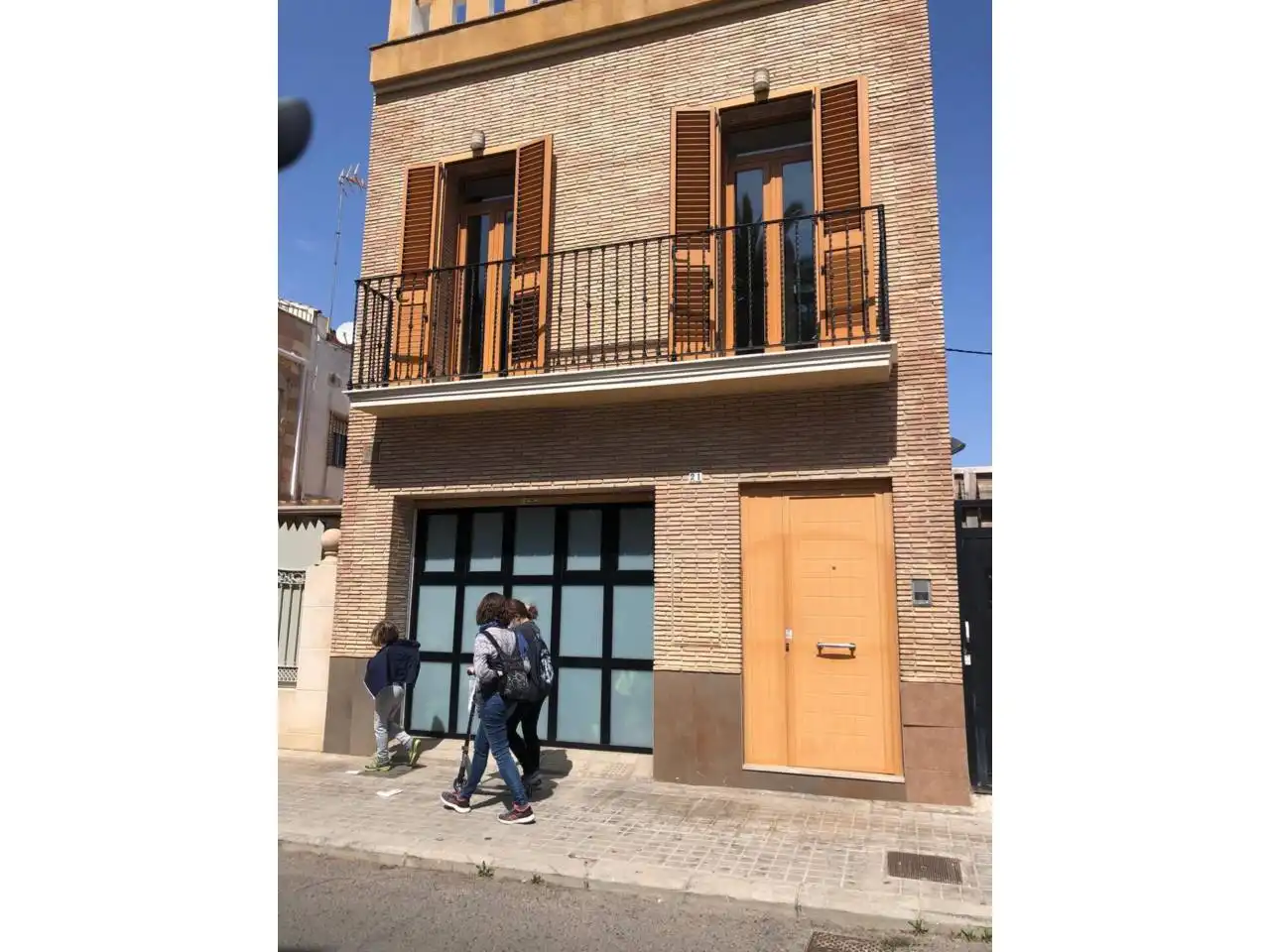 Vista exterior de Casa o xalet en venda en Valencia amb Aire condicionat, Jardí privat i Terrassa