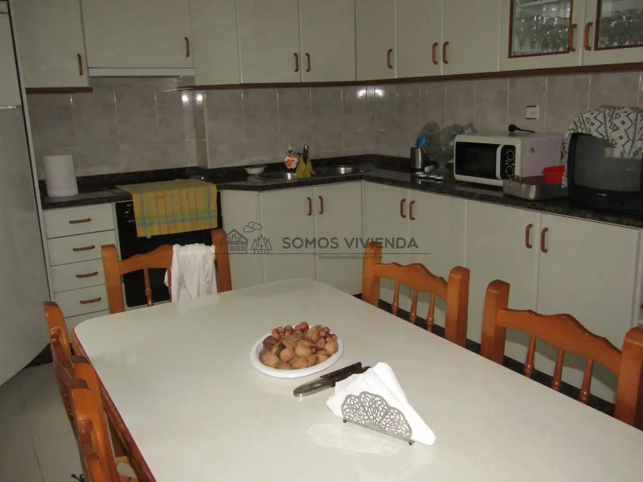 Cuina de Casa o xalet en venda en Ourense Capital  amb Calefacció, Jardí privat i Balcó