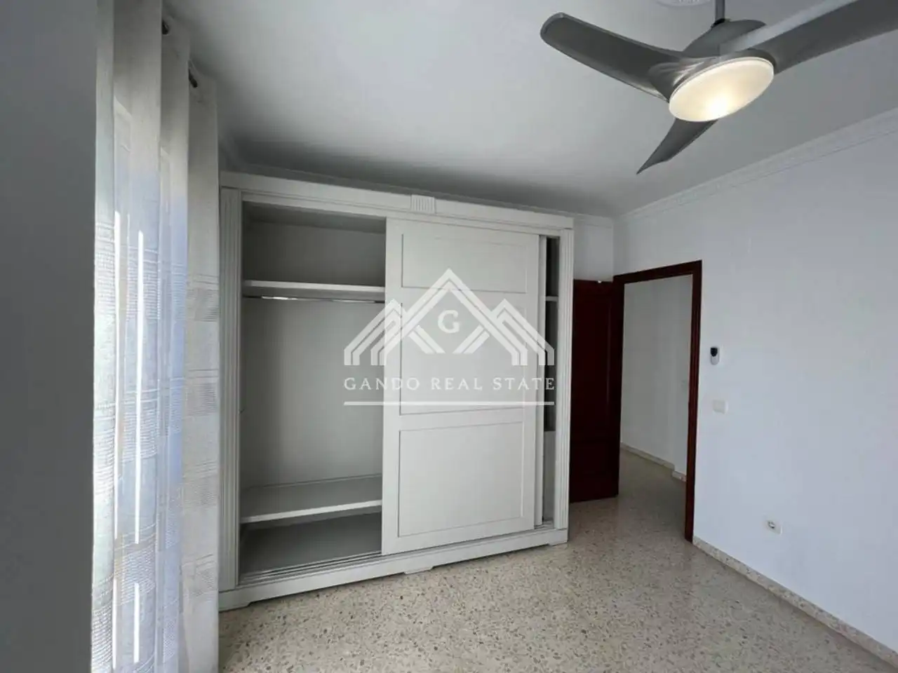 Habitación de Piso de alquiler en Dos Hermanas con Aire acondicionado y Balcón