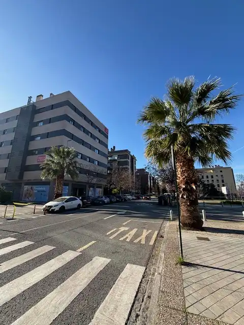 Außenansicht von Wohnung zur Miete in Granada mit Klimaanlage, Heizung und Möbliert