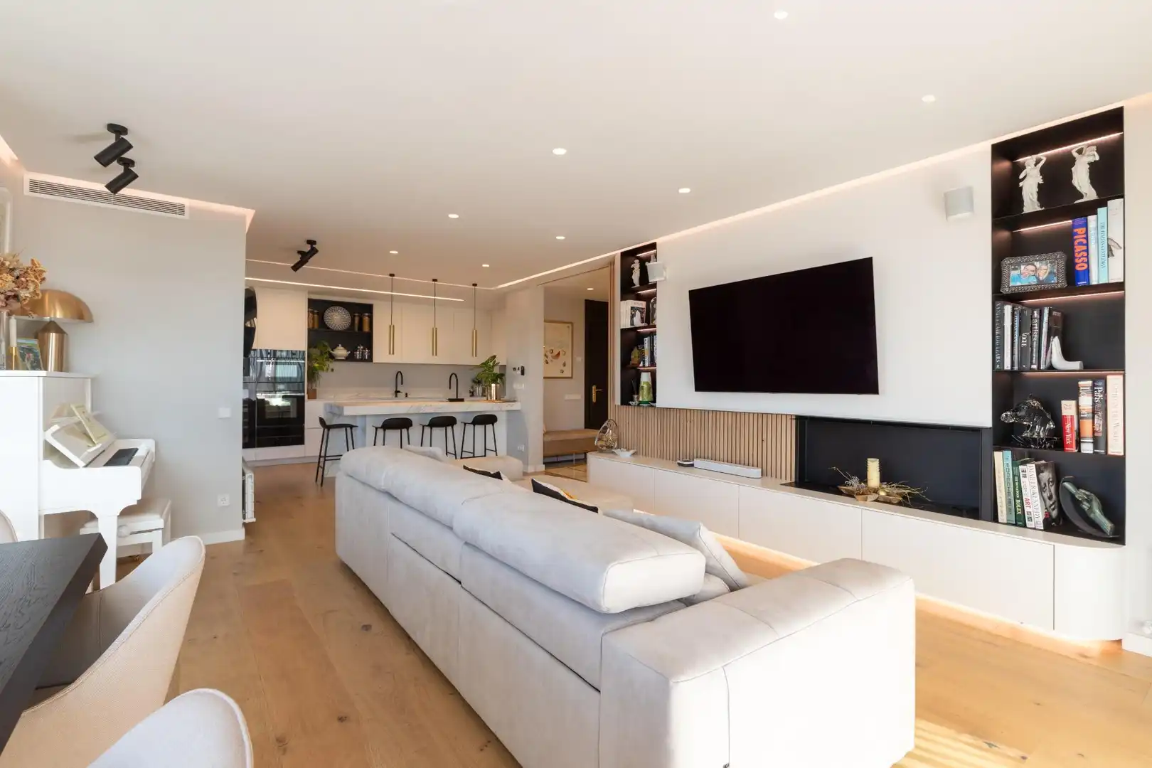 Sala de estar de Ático en venta en Sabadell con Aire acondicionado, Calefacción y Parquet
