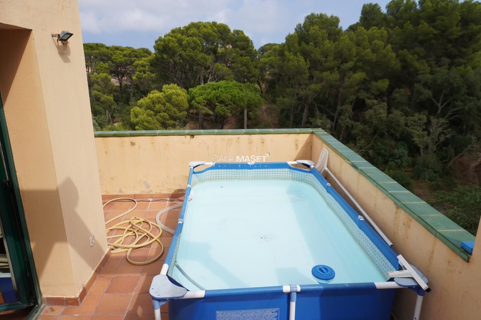 Piscina de Casa adosada en venda en Sant Feliu de Guíxols amb Calefacció, Jardí privat i Terrassa