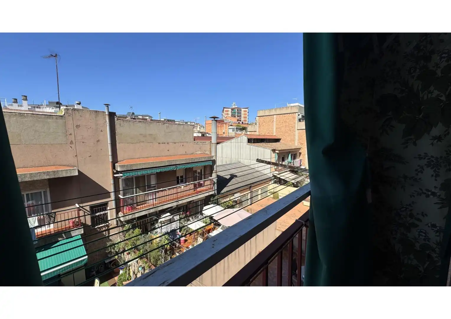 Terrassa de Dúplex en venda en Cerdanyola del Vallès amb Calefacció, Traster i Balcó