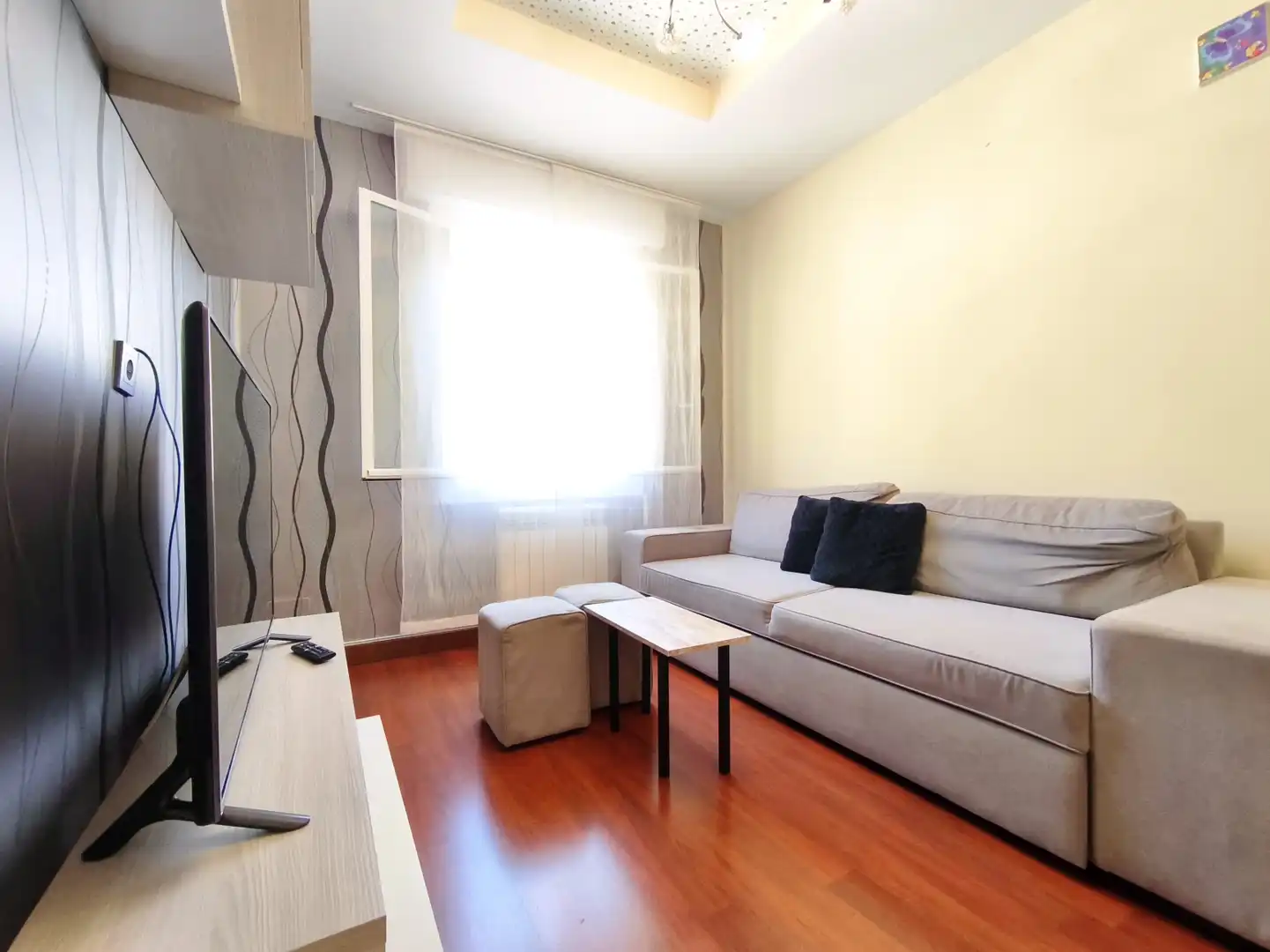 Sala de estar de Piso en venta en  Logroño con Aire acondicionado, Calefacción y Parquet