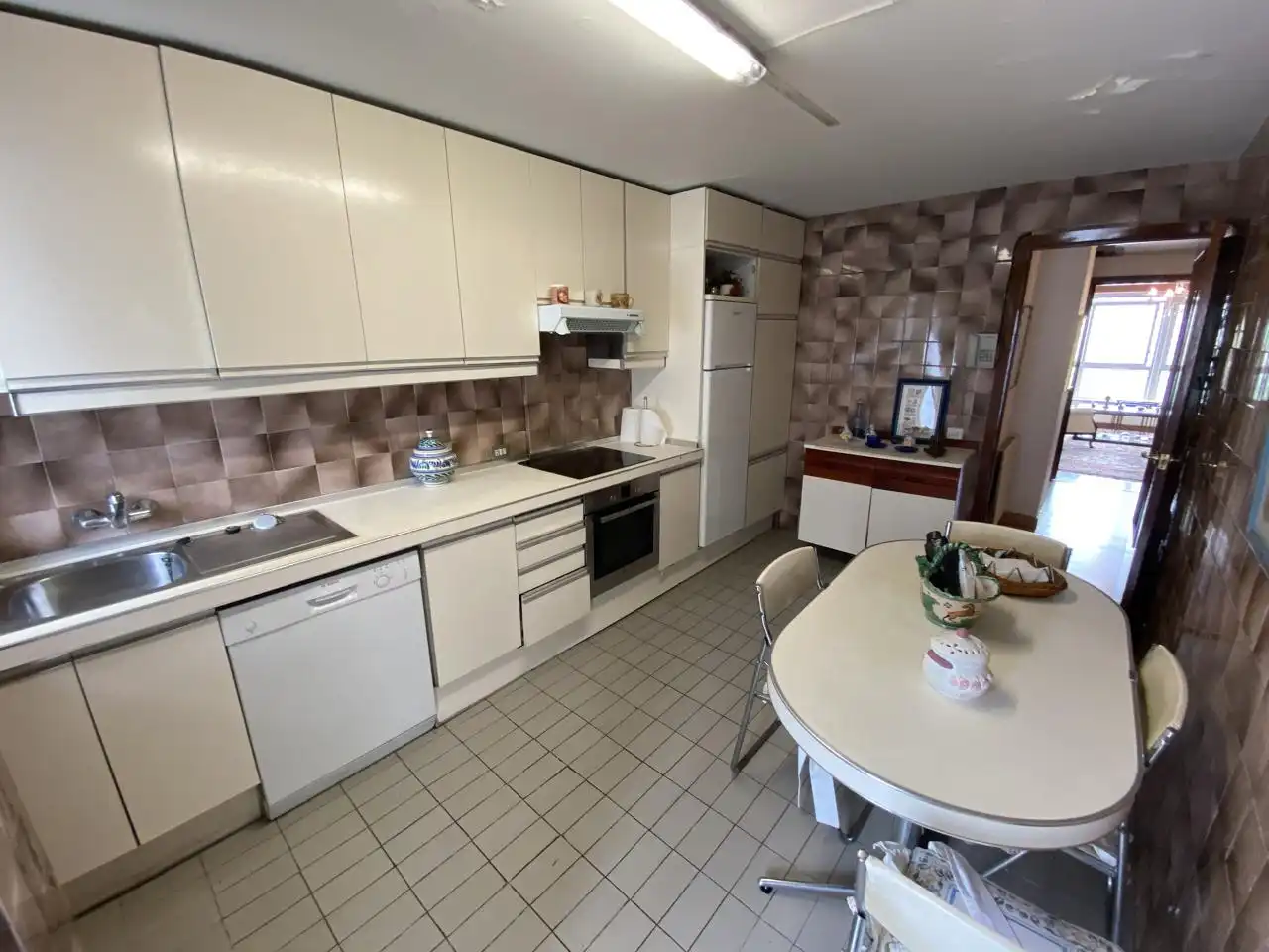 Cocina de Piso en venta en A Coruña Capital  con Calefacción y Trastero