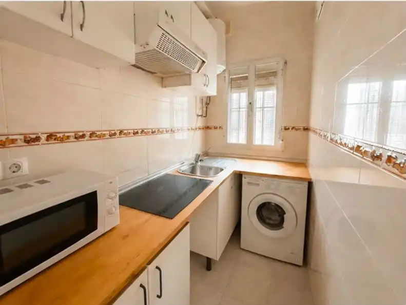Kitchen of Flat for sale in Madrid  with Heating, Furnished and Washing machine