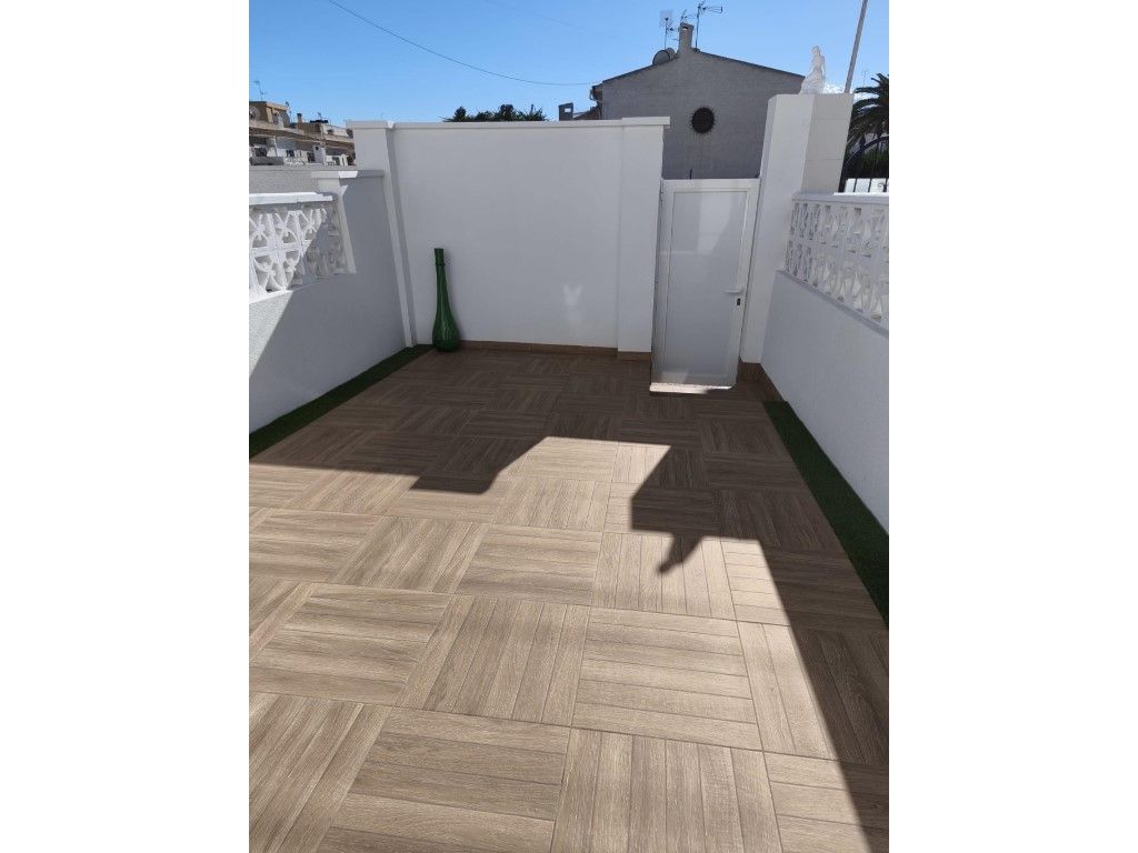 Terrace of Single-family semi-detached for sale in Torrevieja  with Air Conditioner, Private garden and Furnished