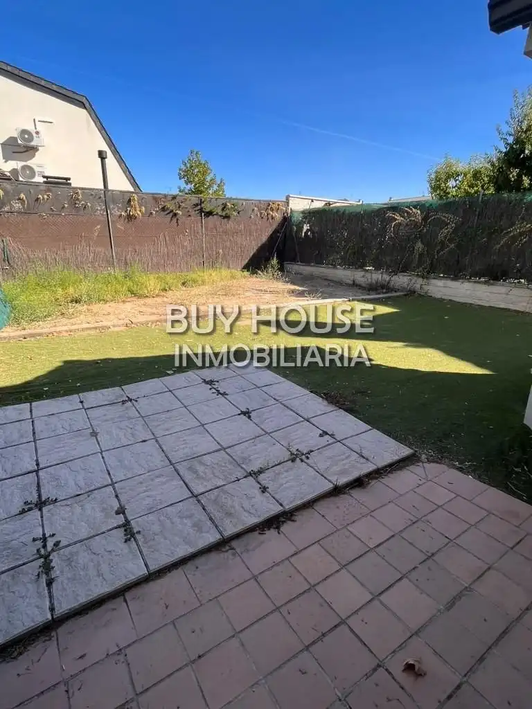Detached house with garden for sale in Señorío de Illescas, imagen 3