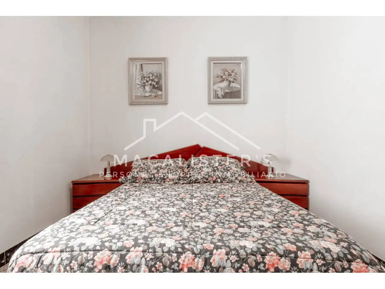 Bedroom of Flat for sale in Barcelona  with Air Conditioner and Balcony