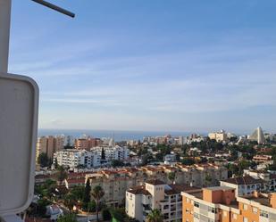 Vista exterior de Estudi en venda en Torremolinos amb Moblat i Piscina comunitària