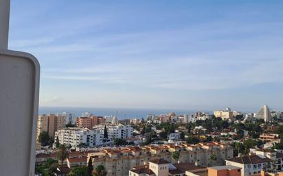 Vista exterior de Estudi en venda en Torremolinos amb Moblat i Piscina comunitària