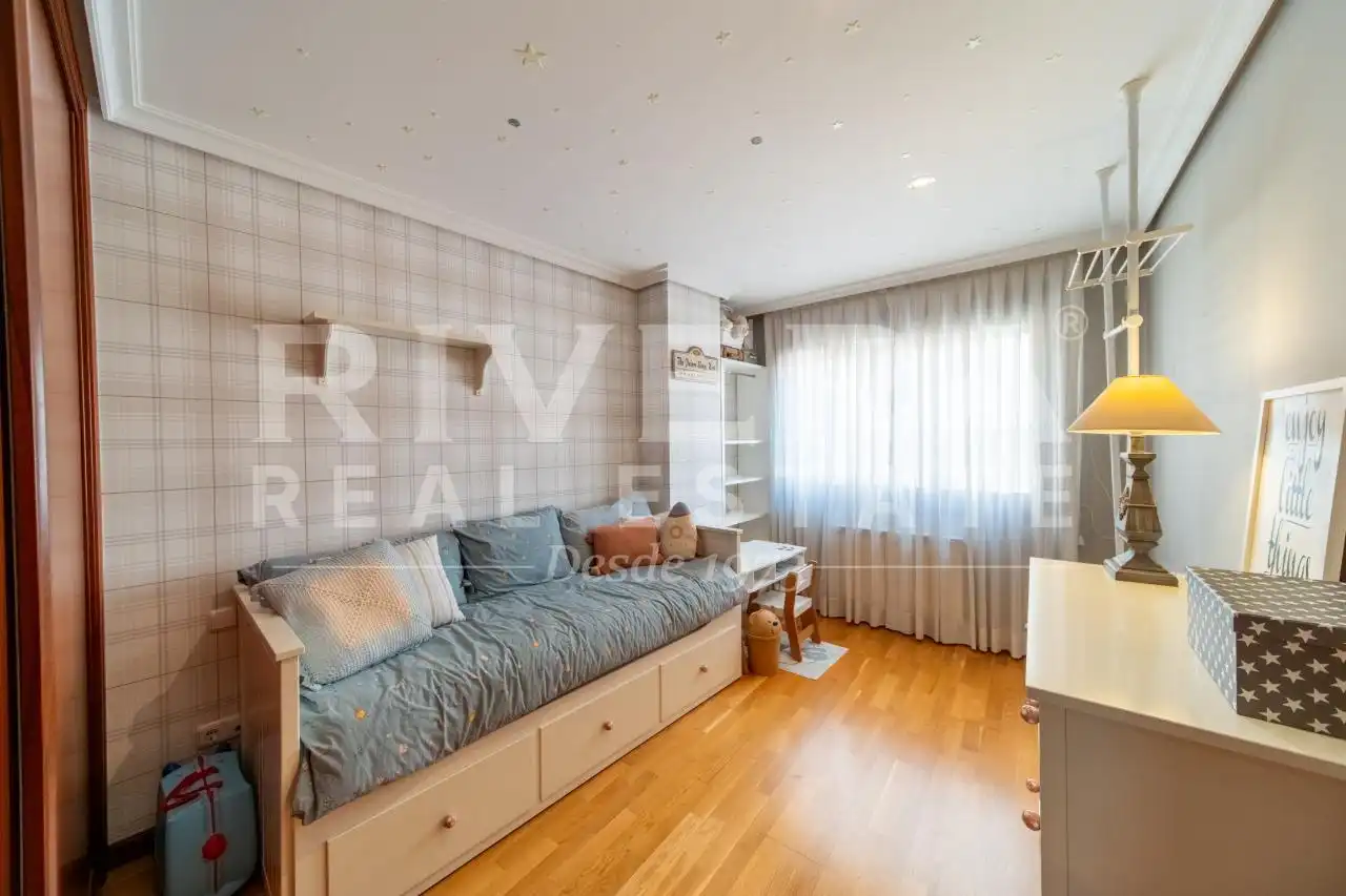 Bedroom of Flat for sale in Vigo   with Heating, Parquet flooring and Storage room