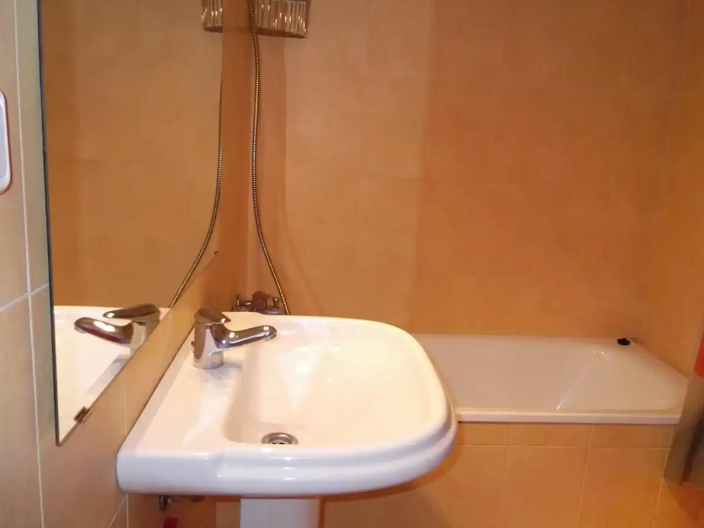 Bany de Pis en venda en  Murcia Capital amb Aire condicionat i Balcó