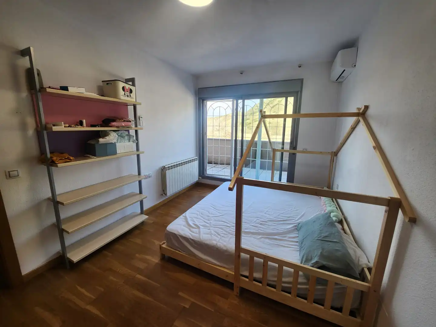 Habitación de Casa o chalet en venta en Villalbilla con Aire acondicionado, Calefacción y Jardín privado