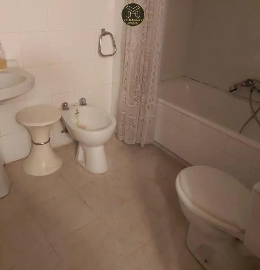 Bany de Casa o xalet en venda en Fuerte del Rey amb Terrassa