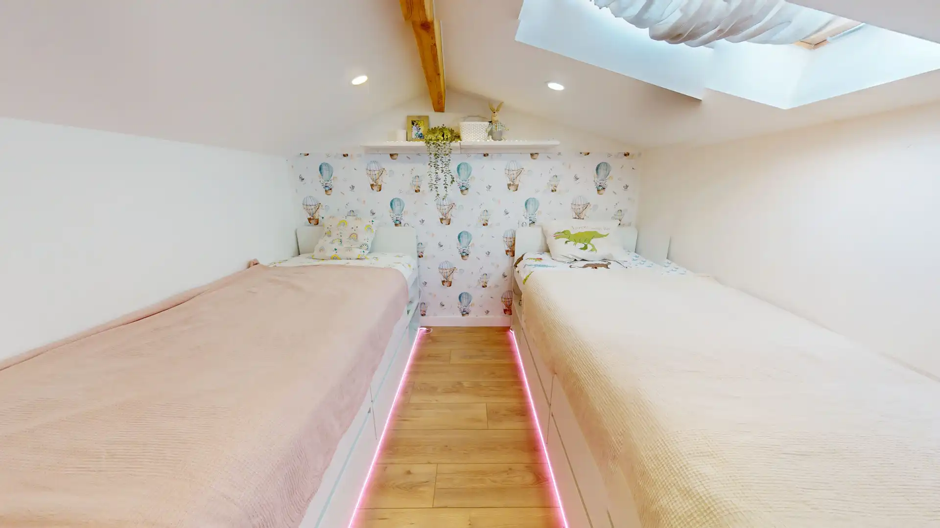 Habitación de Casa adosada en venta en Centro  