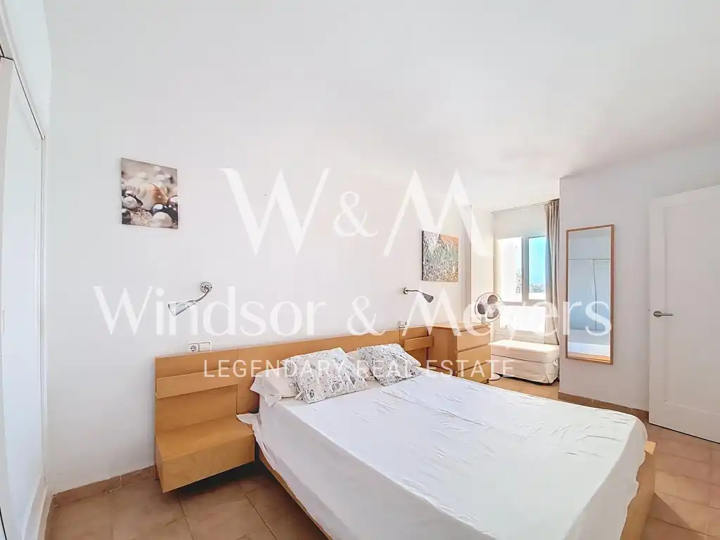 Bedroom of Flat for sale in Santa Eulària des Riu  with Air Conditioner, Furnished and Microwave