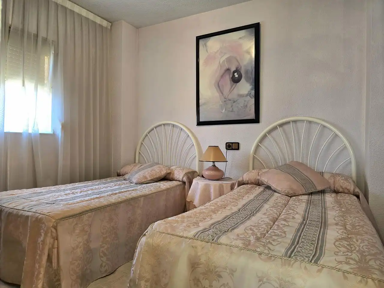 Habitación de Piso en venta en Benidorm con Terraza y Amueblado