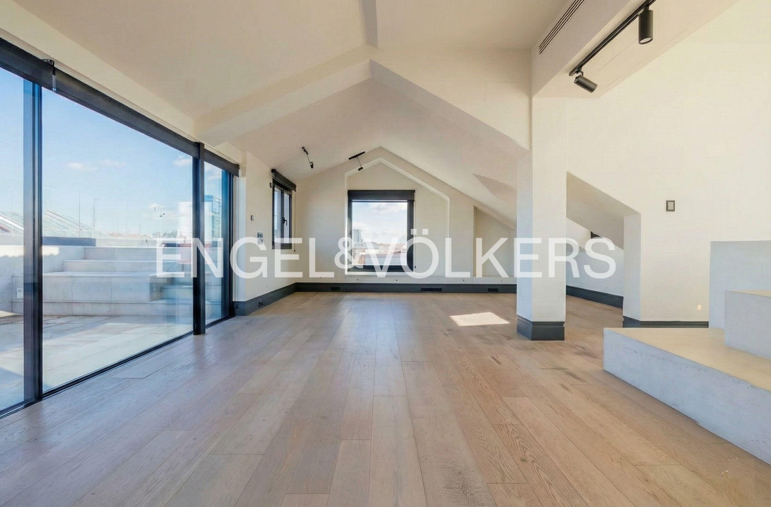 Àtic de lloguer en  Madrid Capital amb Aire condicionat, Calefacció i Terrassa