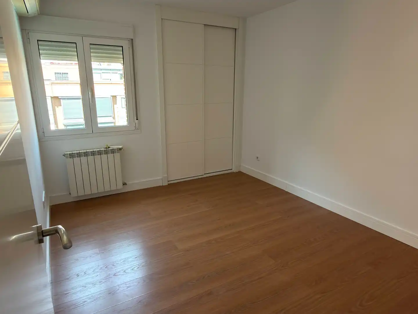 Bedroom of Flat for rent in Madrid  with Air Conditioner, Heating and Parquet flooring