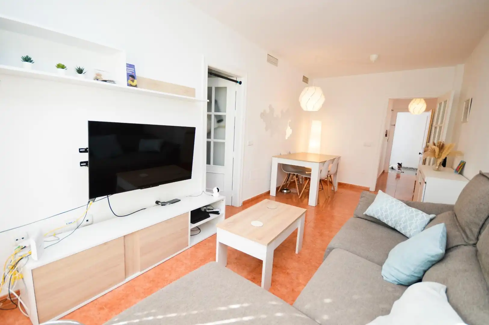 Wohnzimmer von Dachboden zum Verkauf in Viator mit Klimaanlage, Heizung und Terrasse