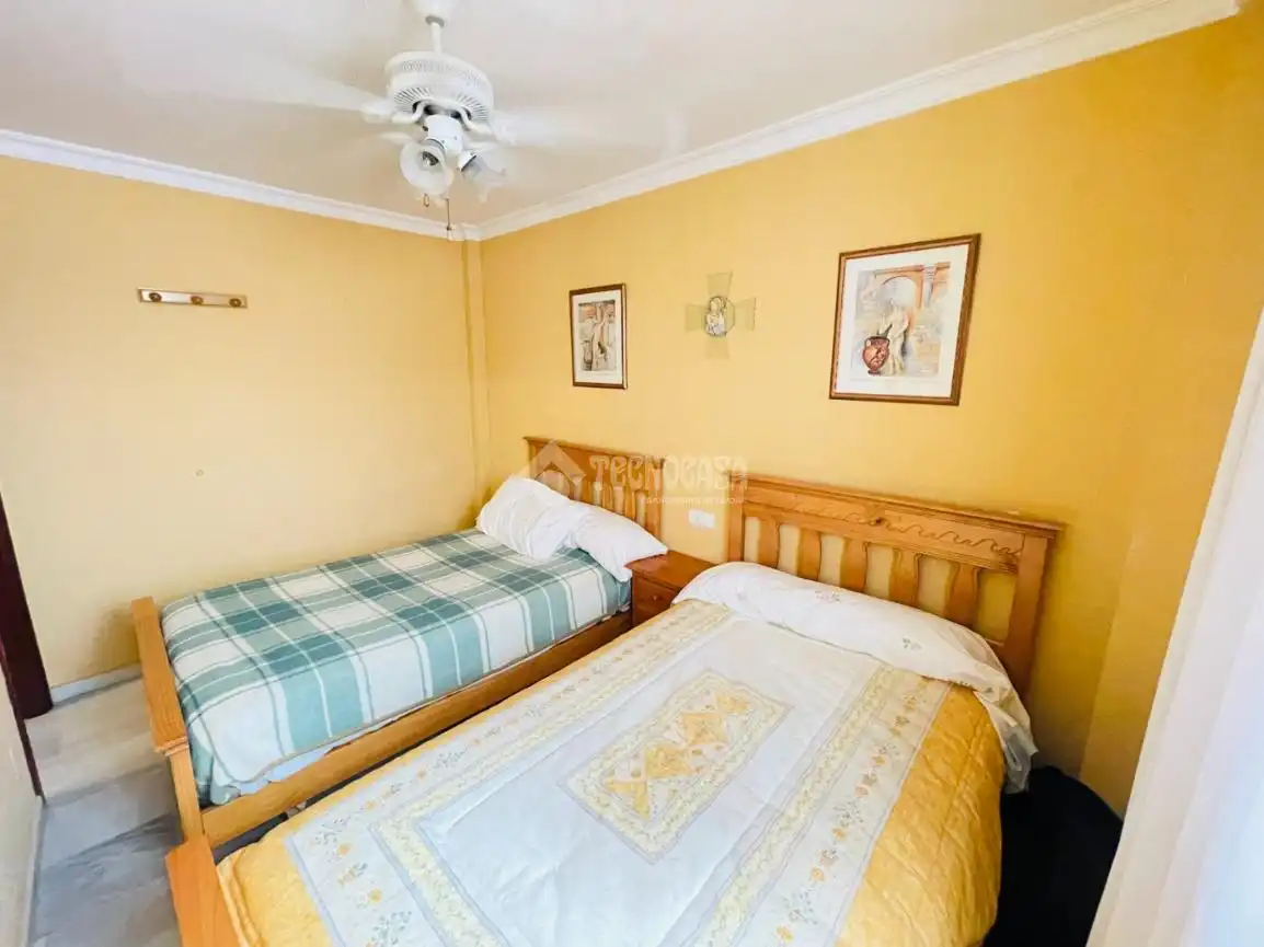 Bedroom of Flat for sale in Fuengirola  with Balcony