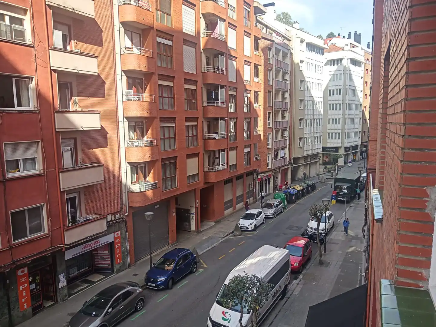 Vista exterior de Pis en venda en Bilbao  amb Calefacció, Terrassa i Moblat