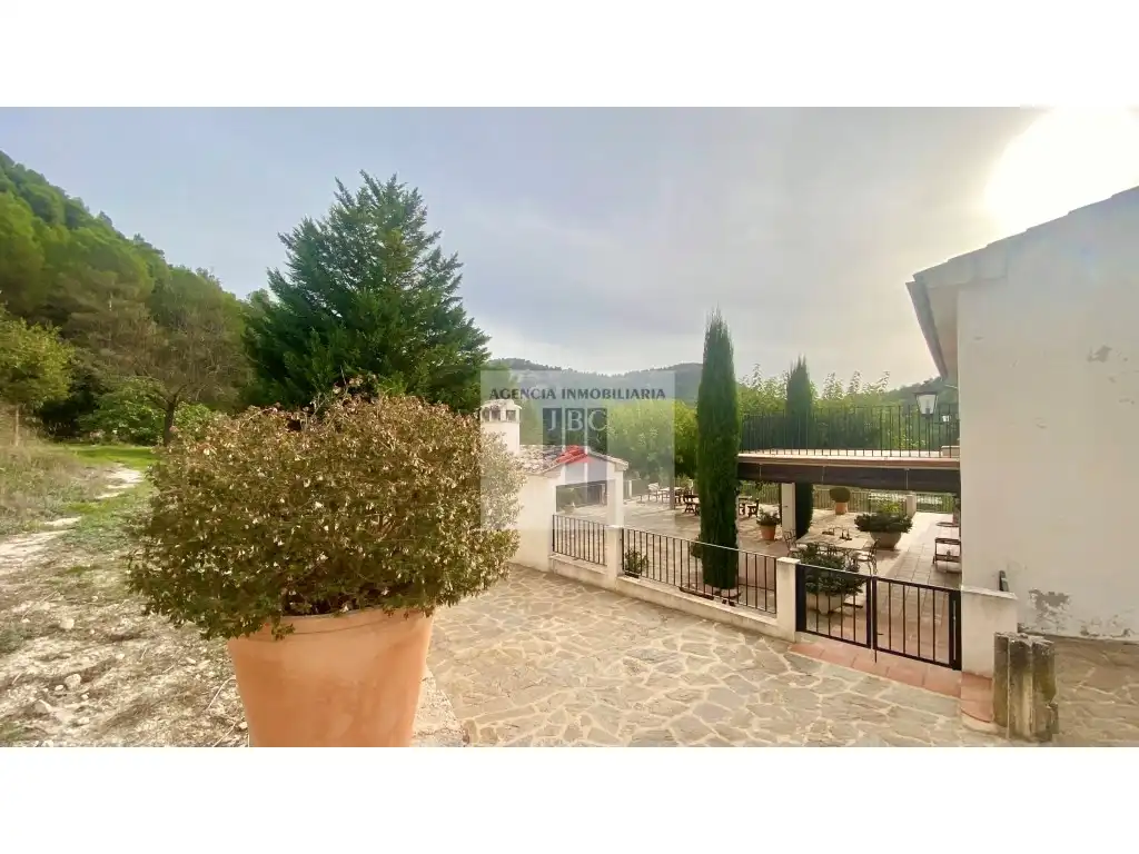 Vista exterior de Finca rústica en venda en Alcoy / Alcoi amb Jardí privat, Traster i Piscina