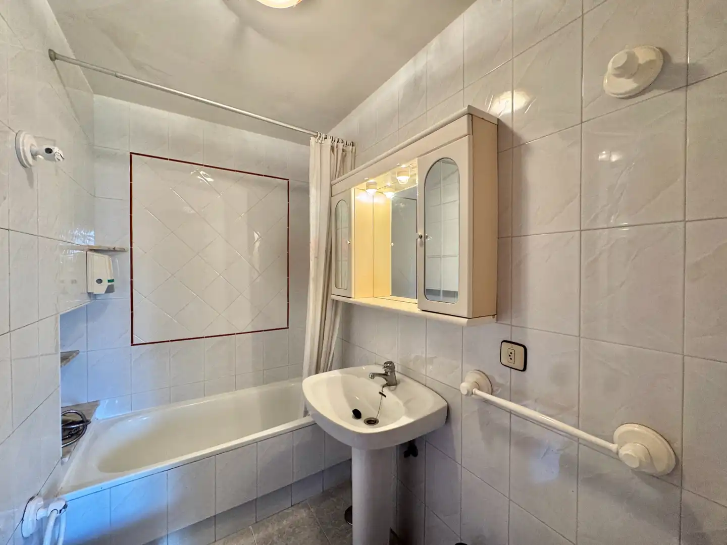 Bathroom of Houses for sale in Arteixo  with Heating, Private garden and Parquet flooring