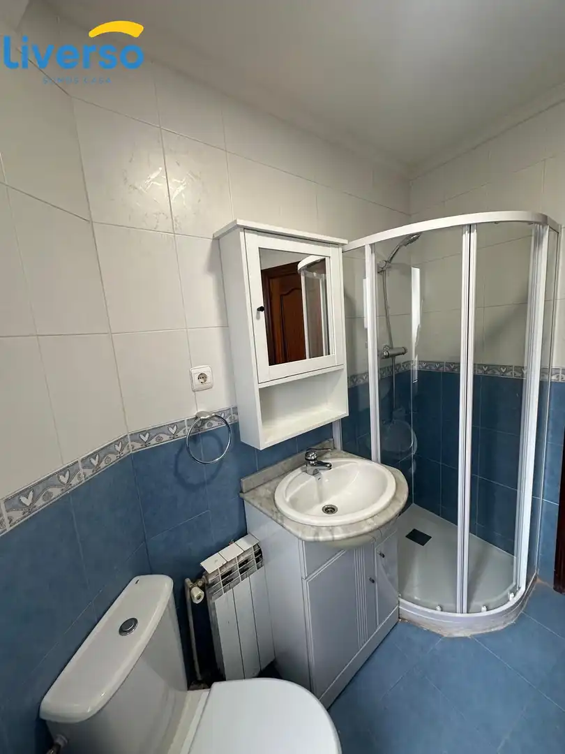 Bathroom of Flat for share in Burgos  with Heating and Furnished