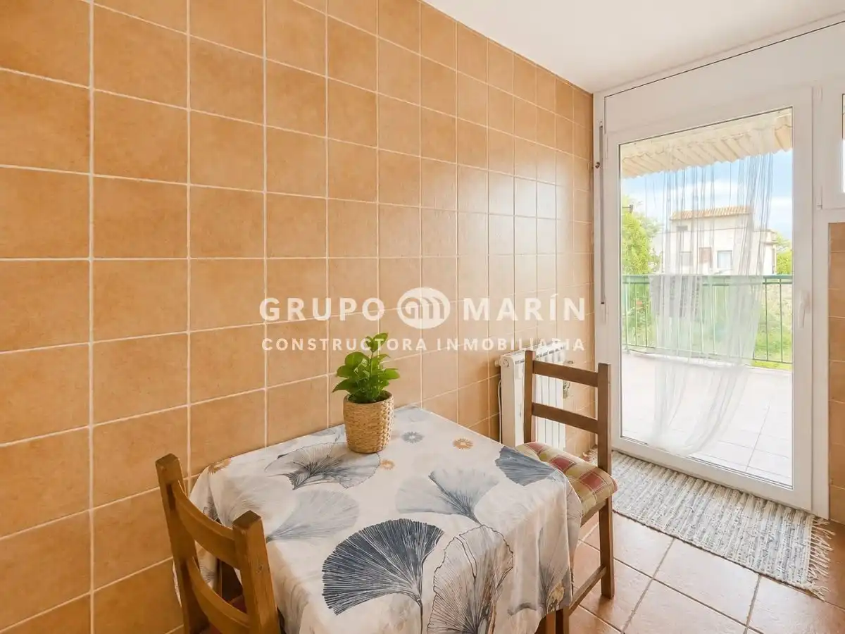 Flat for sale in Carrer de Santiago Rusiñol, imagen 3