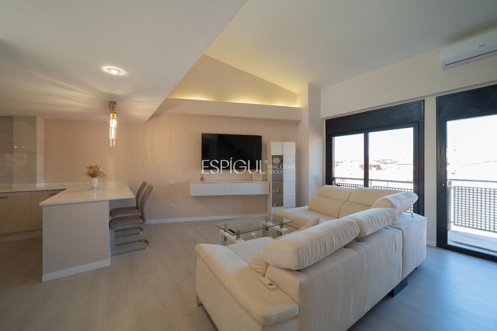 Sala de estar de Dúplex en venta en Sils con Aire acondicionado, Terraza y Piscina