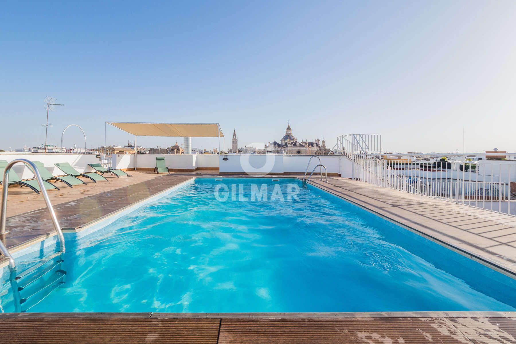 Swimming pool of Flat for sale in  Sevilla Capital  with Heating and Swimming Pool