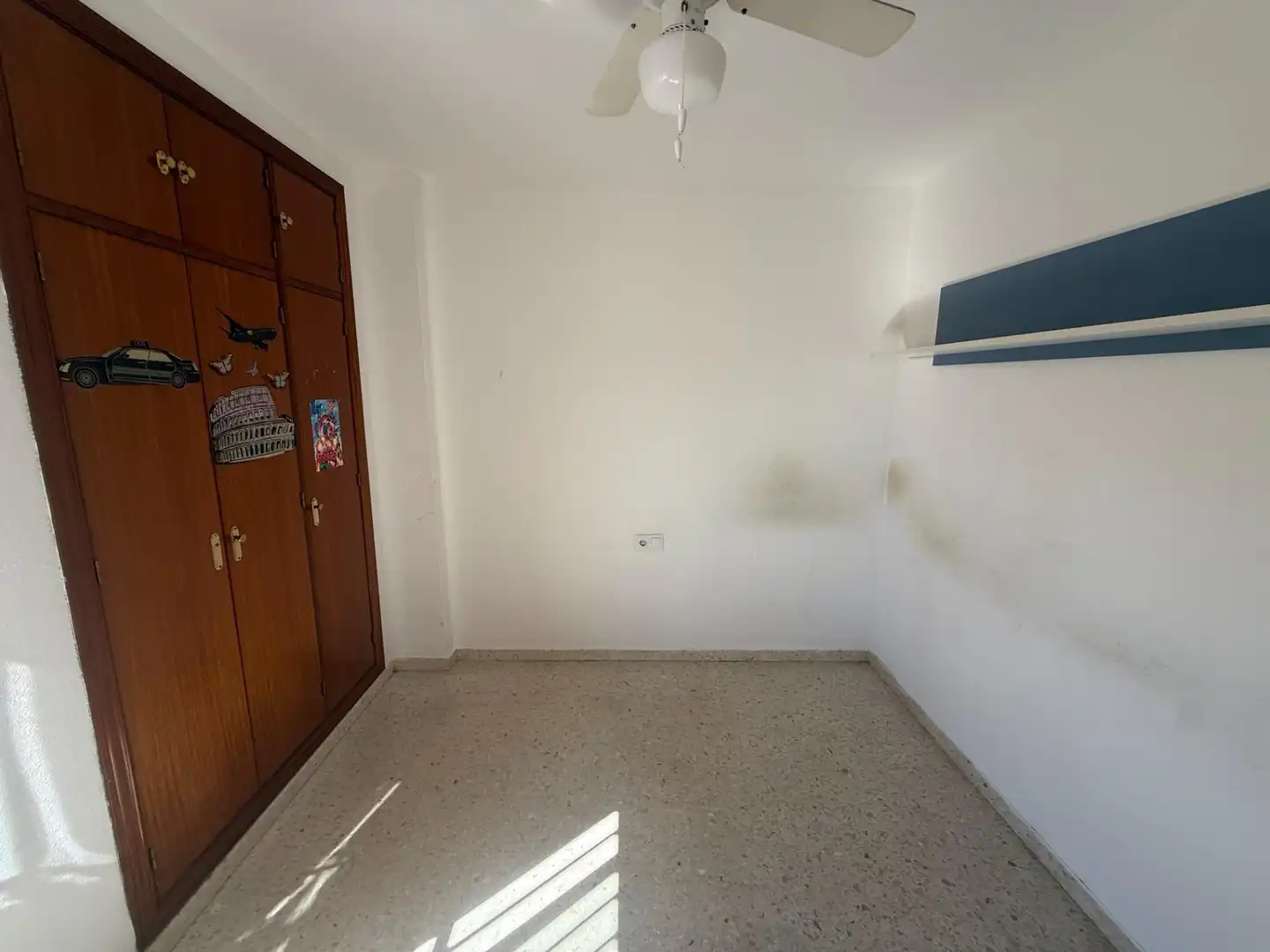 Habitación de Casa adosada en venta en Algeciras con Jardín privado y Piscina comunitaria