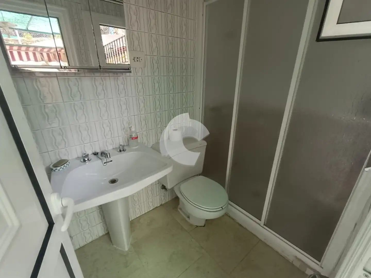 Baño de Casa adosada en venta en Ourense Capital  con Calefacción, Jardín privado y Trastero