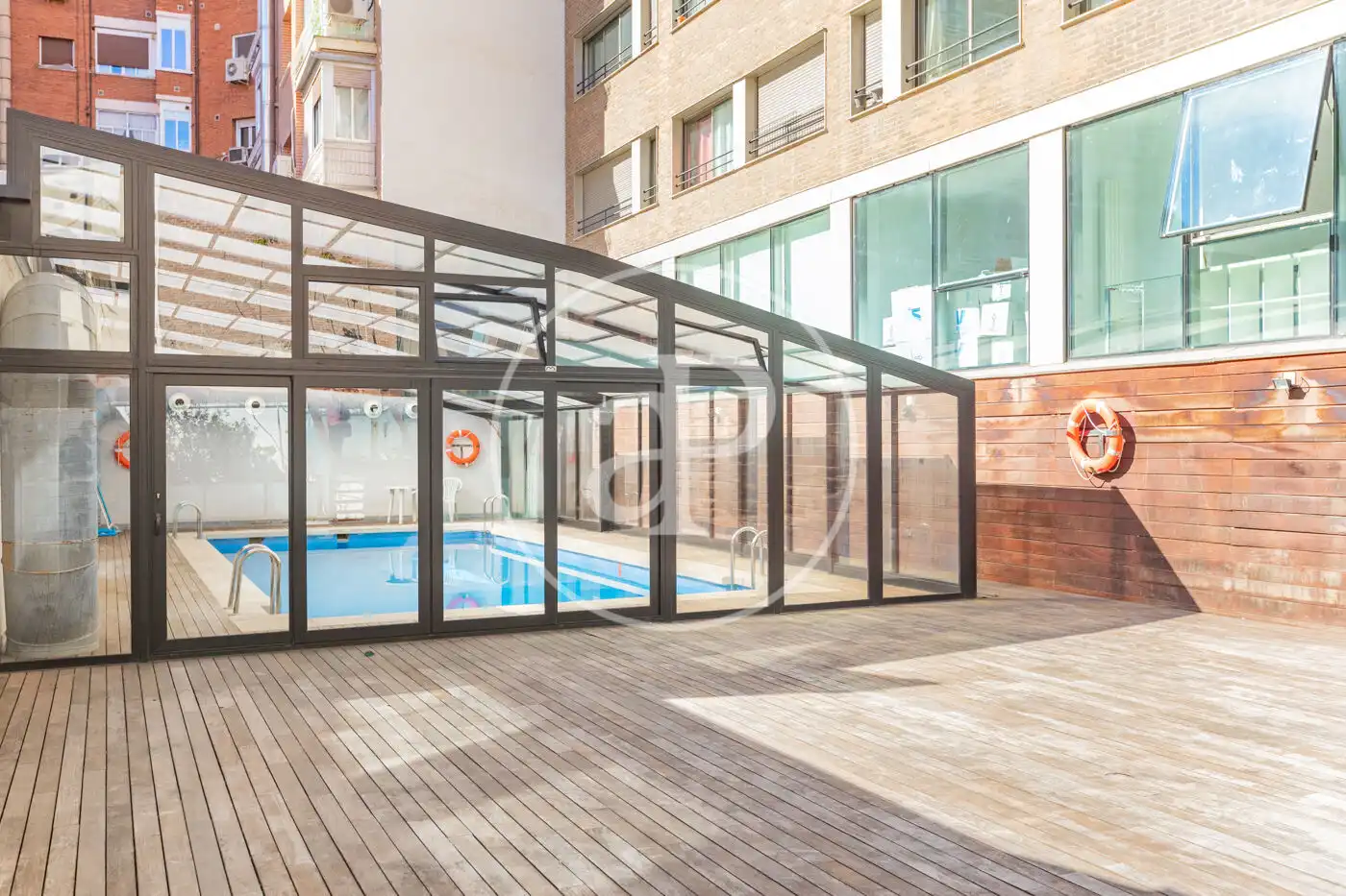 Schwimmbecken von Wohnung zum Verkauf in Madrid mit Klimaanlage, Heizung und Gemeinschaftspool