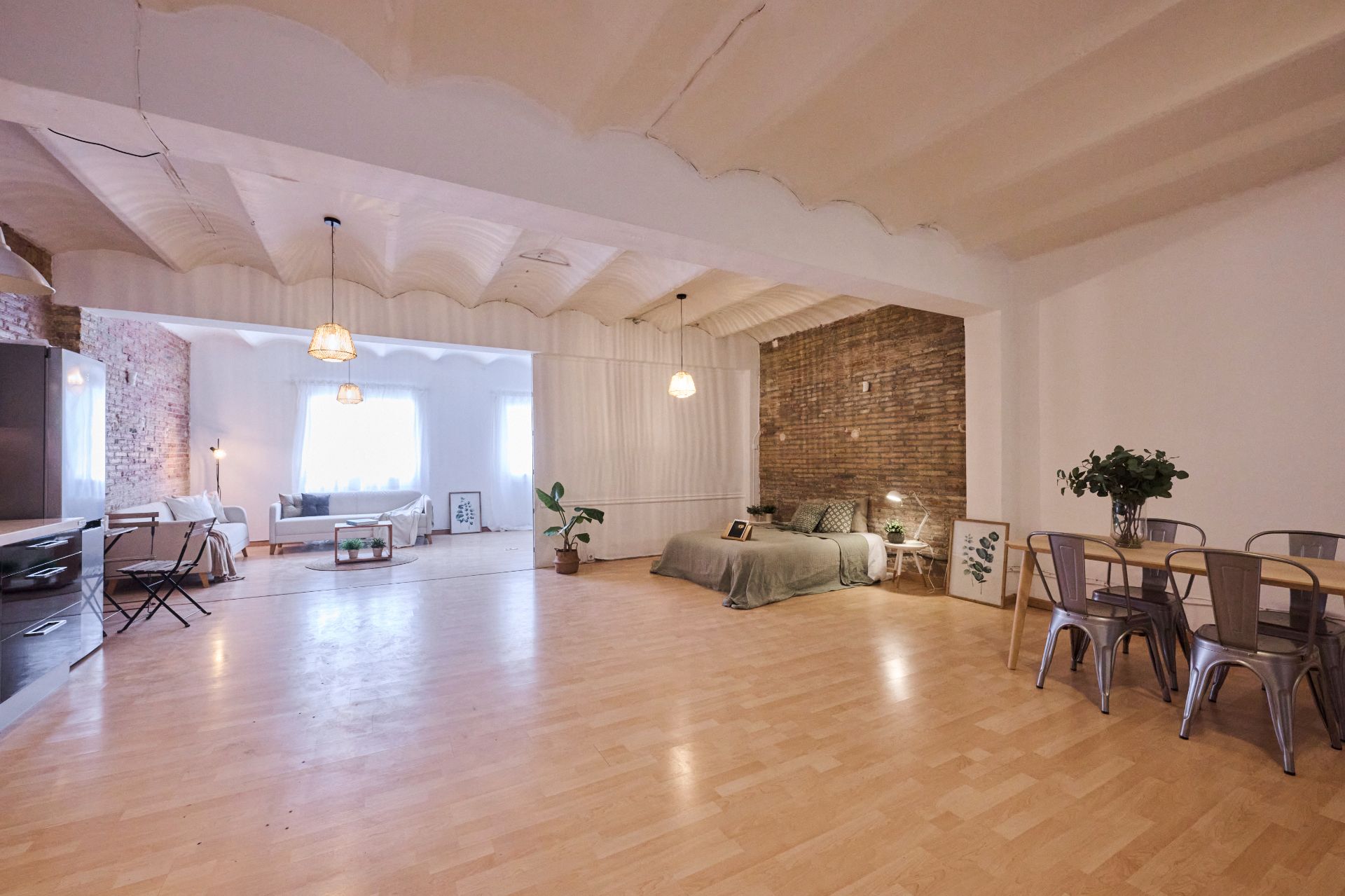 Bedroom of Flat for sale in  Barcelona Capital  with Heating, Parquet flooring and Furnished