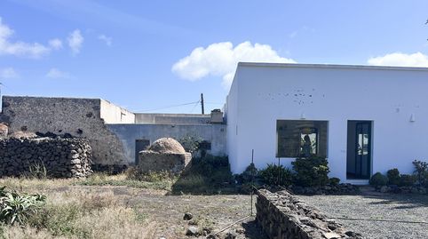 Foto 2 de Casa adosada en venda a Ye, Haría