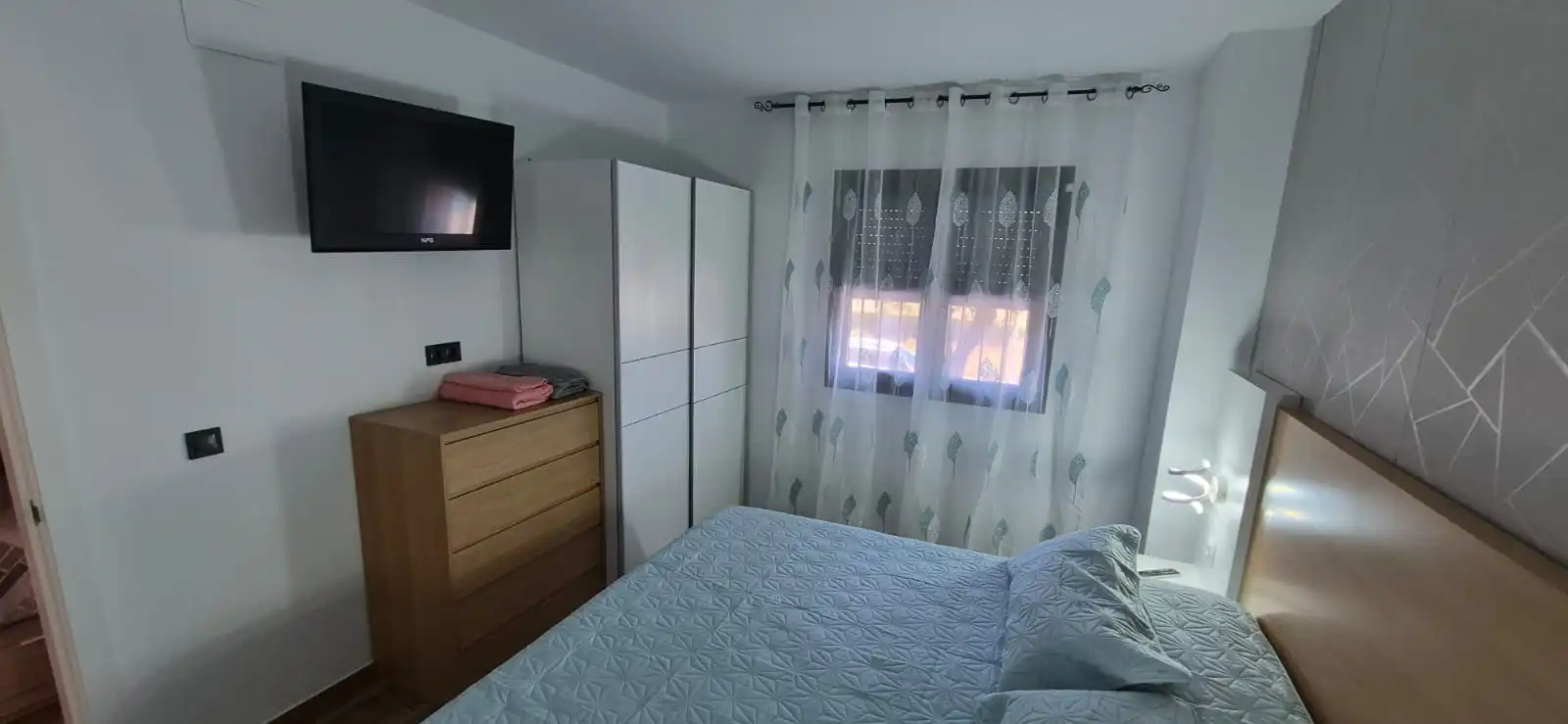 Schlafzimmer von Wohnungen zur Miete in Punta Umbría mit Klimaanlage, Heizung und Möbliert