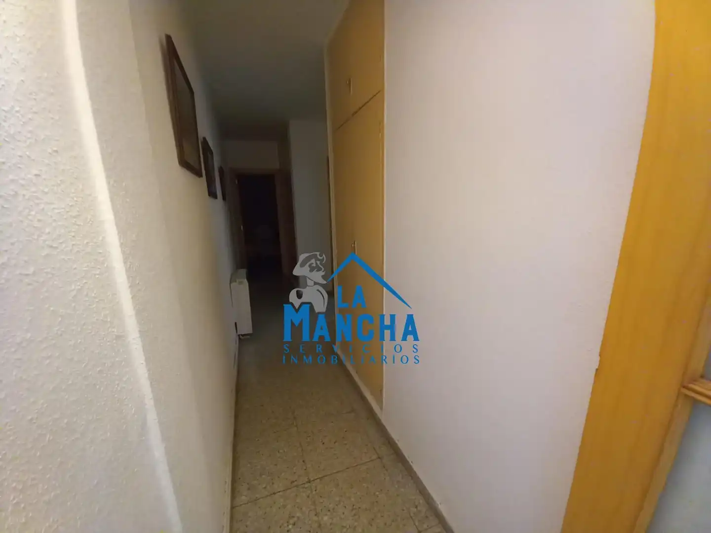 Piso en venta en Albacete con Balcón