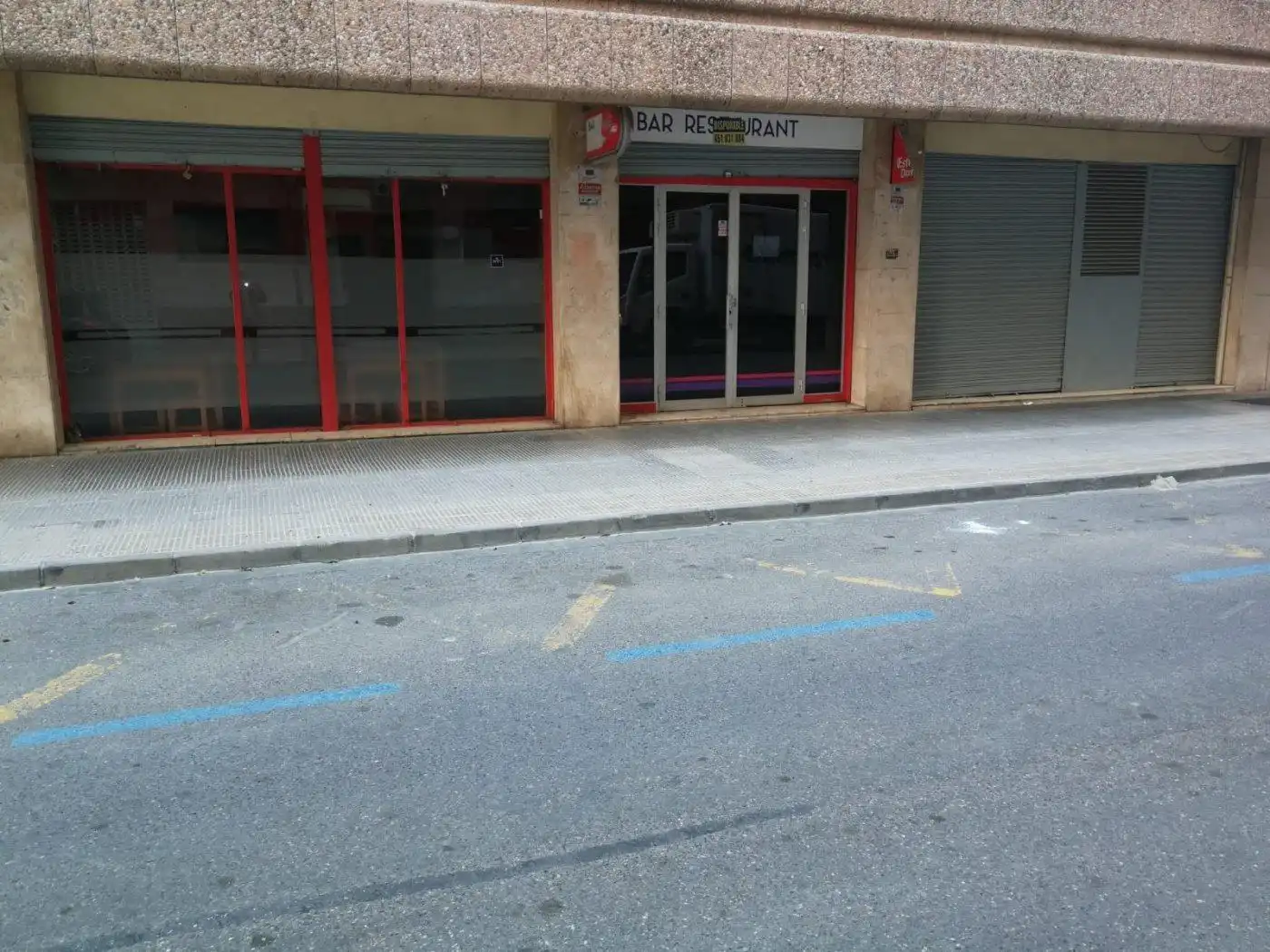 Local comercial en venda a Instituts - Universitat, imagen 3