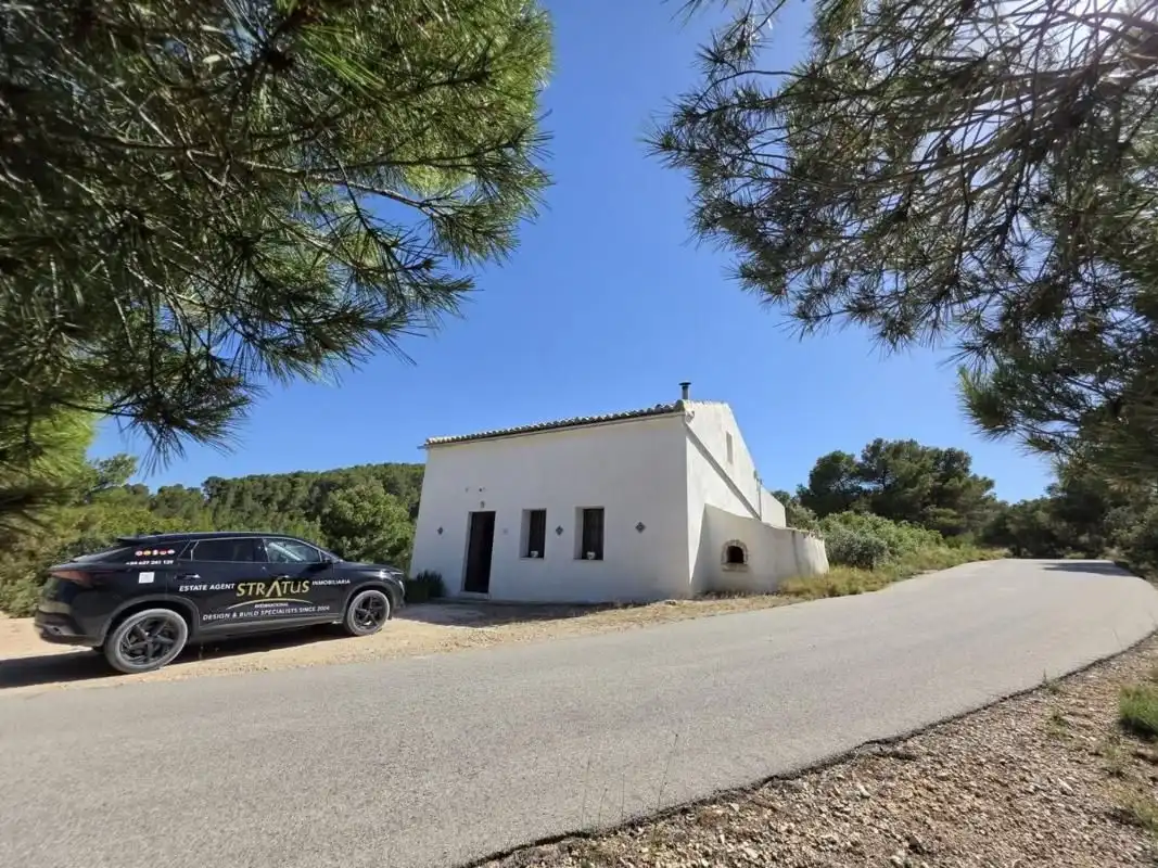 Exterior view of Houses for sale in Las Virtudes