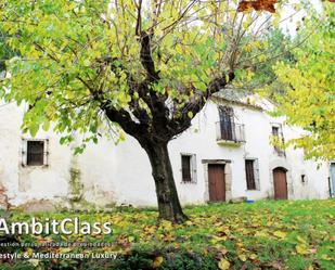 Vista exterior de Finca rústica en venda en Sant Iscle de Vallalta amb Terrassa