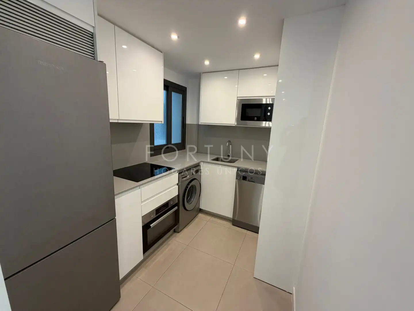 Flat with pool for sale in Calle Reino Unido 2, imagen 5