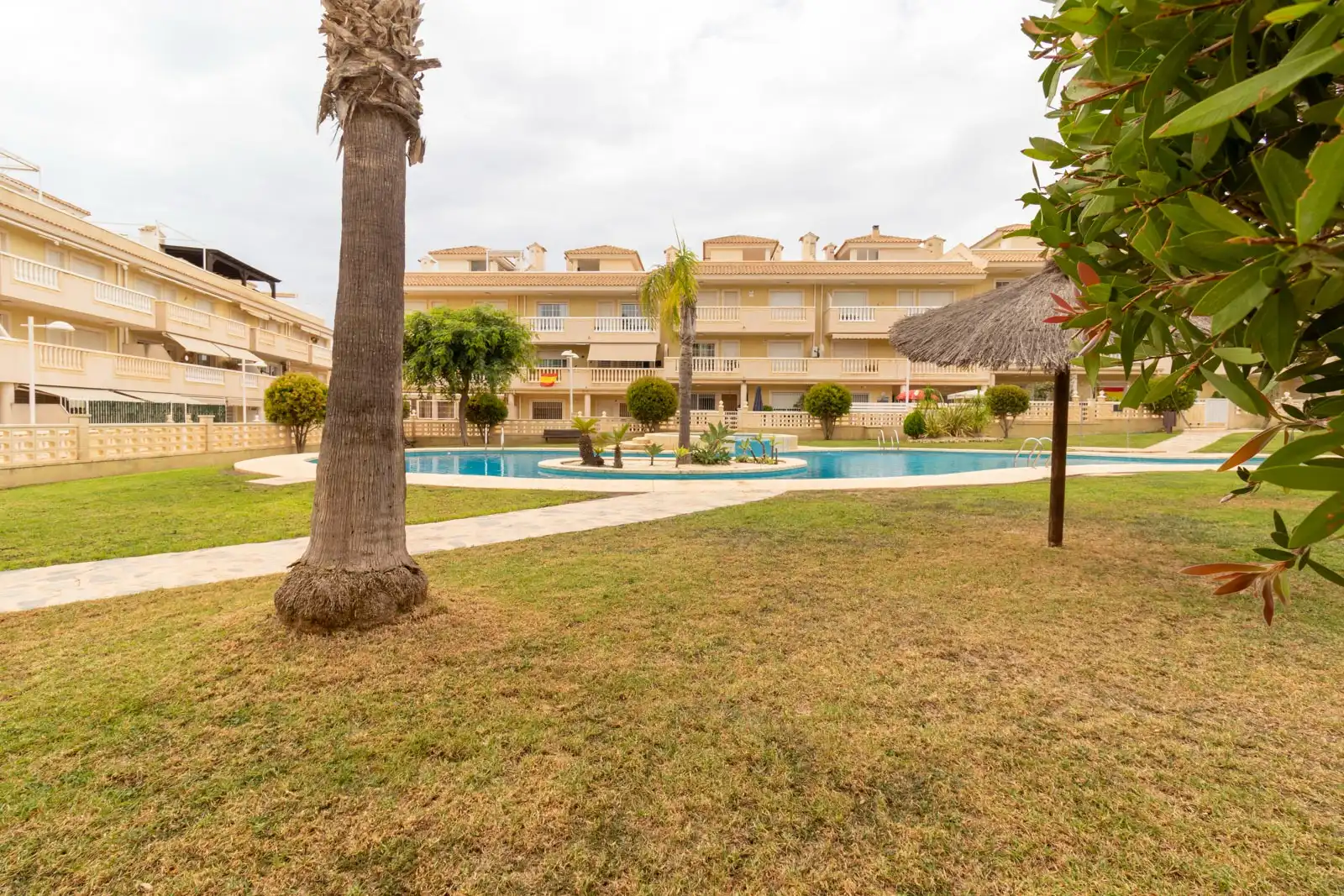 Swimming pool of Flat for sale in Santa Pola  with Furnished and Community pool